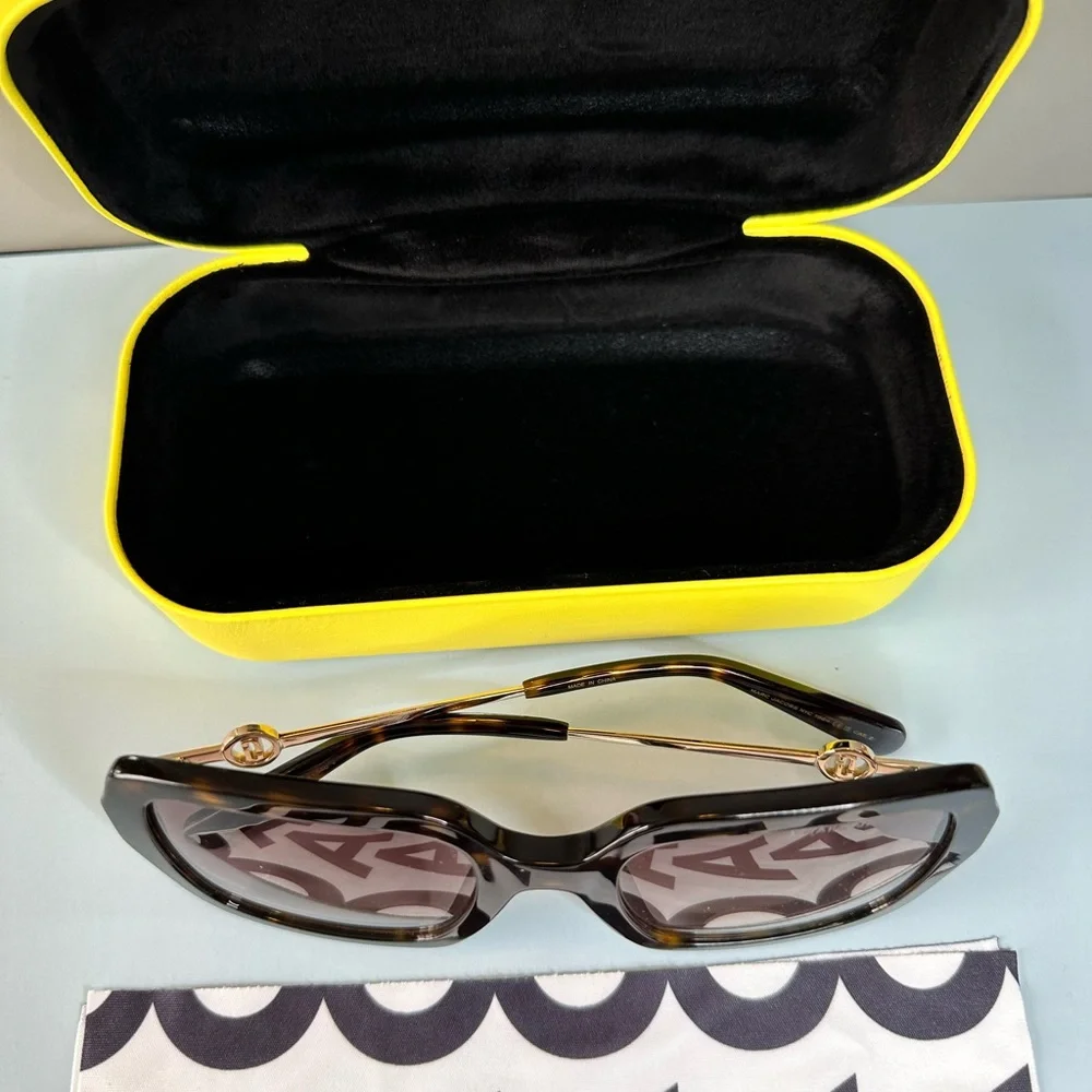 Marc Jacobs Tortoise Shell Square Sunglasses - Picture 5 of 7